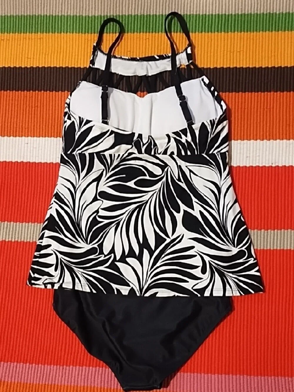 Black & White Leaf-Print Kids Swim Bikini Two-Piece VGC Girl's 12-13 Years.